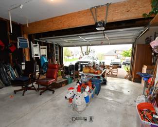 696Garage
