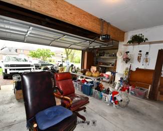697Garage