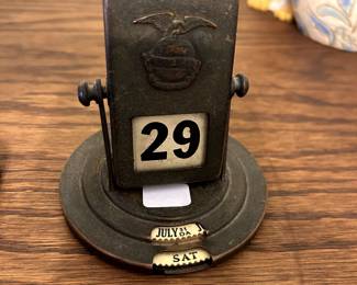 RARE GMAC PLAN
ANTIQUE SWIVEL BRASS
DESK FLIP CALENDAR