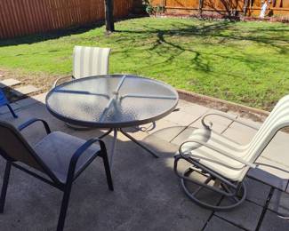 Outdoor patio furniture set