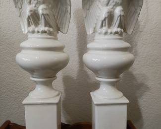 Pair of ceramic vintage eagle lamp 29.5 inches tall