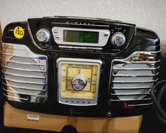 Emerson RET66BK digital dual alarm clock