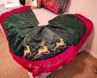 Christmas tree skirt