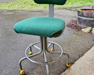 51 ClassicGreenMetalVinylClothRollingShopStool