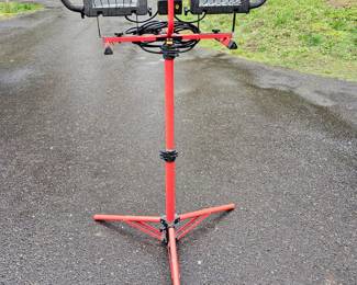 37 CraftsmanTelescopingDualHeadHalogenWorkLight
