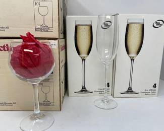34 12GermanCrystalWineGlasses8TheCellarChampagneSets