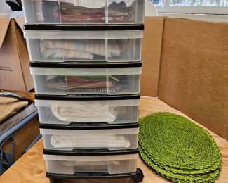 41 6DrawerPlasticOrganizerFullOfTableLinens