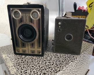 13 2AntiqueKodakCameras