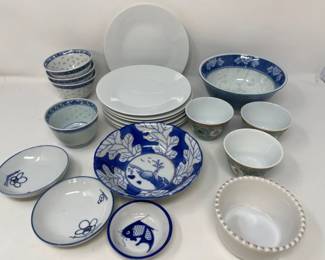 52 20NoritakeSmallPlatesBowlsandCups