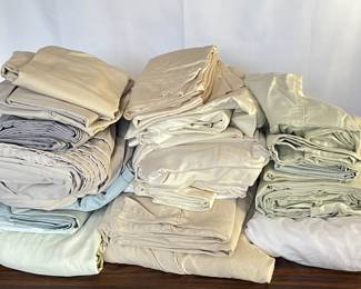 134 MultipleQueenSheetSets