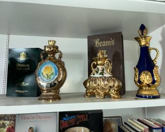 Several beautiful Jim Beam decanters - some with boxes