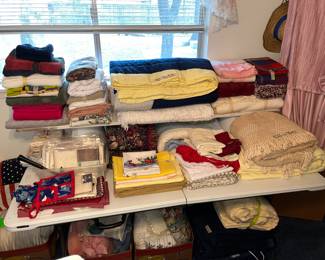 Great linens in here!