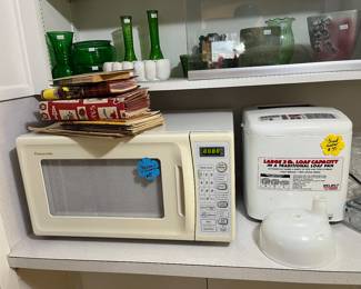 Panasonic microwave & Welbilt bread maker