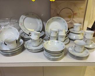 China Garden dinnerware set