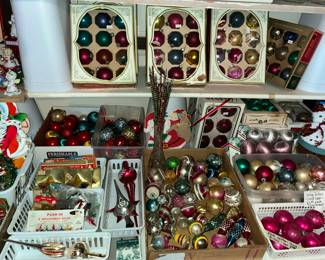 (sigh) More ornaments!!