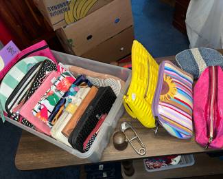 wallets & bags