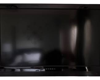 Dynex 32 Flat Screen TV and Remote