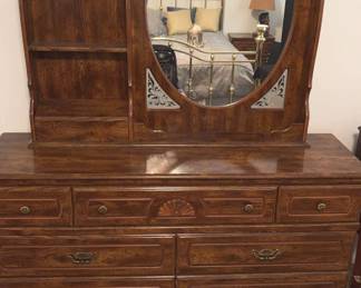 Darling Dresser With Mirror