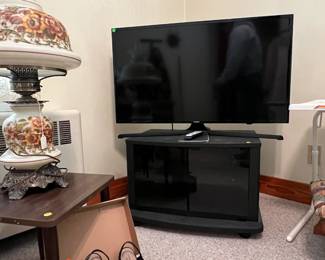 tv & tv stand (DVD player & VCR)