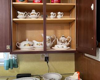 serving ware and full set of dishes available (not shown)