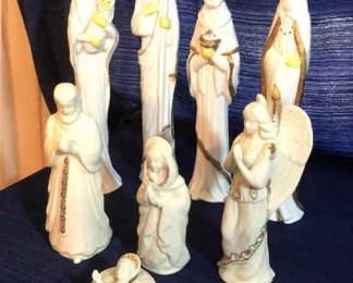 Lenox Nativity Pieces 