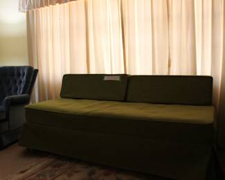 1950 Vintage day bed with cotton mattresses and cover