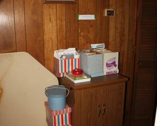 Sewing machine cabinet a few patterns