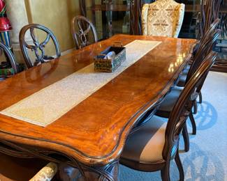 Henredon Dining Table and Chairs