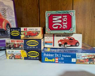 1/32 scale Model cars ready to be built