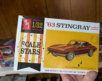 1/32 Scale 1963 Chevy Stingray Corvette Hardtop Plastic Model Kit - AMT #1112/12