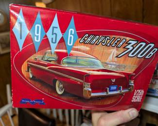 MOEBIUS MODELS 1956 CHRYSLER 300B 1/25 SCALE MODEL KIT