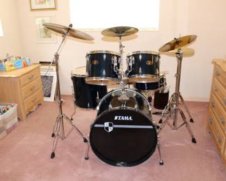 Tama Drum Set