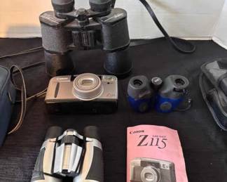 Canon Z115 Camera wBinocular 