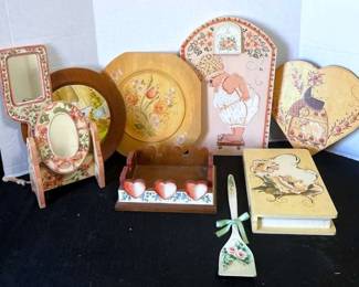 Wood Floral Decor Pieces