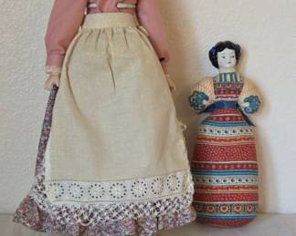 Glazed Porcelain Head Pin Cushion