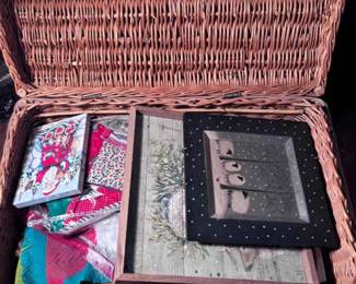 Vintage Newer  Christmas Linens  Placemats, Runner, Skirts,
