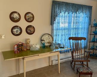 Living Room
Table, rocking chair, footstool