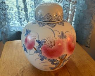 Living Room
Large Ginger jar