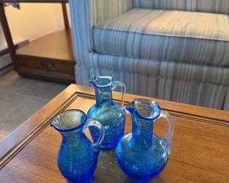 Living Room
Crackle glass mini pitchers
