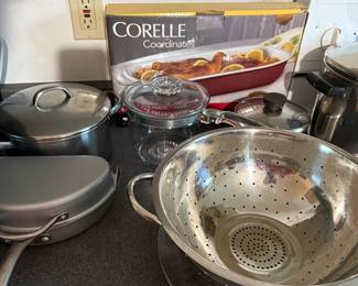 Kitchen
Strainer, Corelle casserole in box