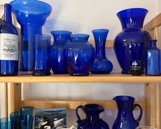 Living Room
Cobalt glassware, Royal Copenhagen pitcher