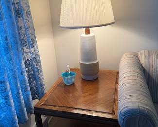 Living Room
MARTZ Pottery lamps-MCM signed Marshall studio, glass basket
Hekman end table