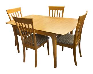 Good looking wooden Dining Table Set 