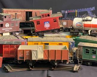 Vintage Large Garden Scale Model Trains * NEW-RAY 1999
LOOKS LIKE TONS OF FUN! 