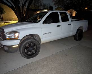 Ram 2006 4x4 V8 Super Cab Truck