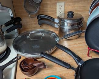 Saladmaster, Frying pans, strainers, measuring cups