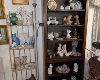Drexel book shelf, figurines