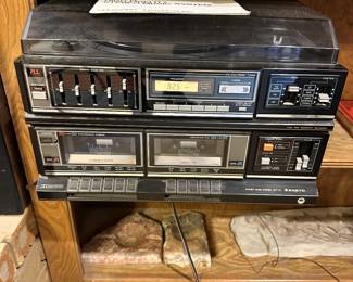 Stereo System with Speakers