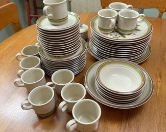 Arita "Daphne" Dinnerware