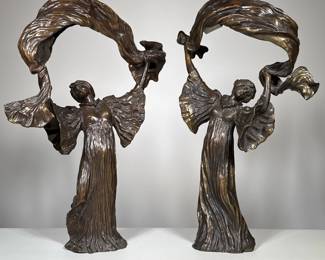 Pair AGATHON LEONARD Bronze FIGURAL Lamps | Danseuse a l'Echarpe [Scarf Dancer]
After Agathon Leonard, a pair of Art Nouveau style mirrored bronze figure lamps. - h. 18.75 x w. 13 x d. 6.5 in (ea.)
